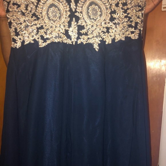 Prom Dress - Picture 5 of 6
